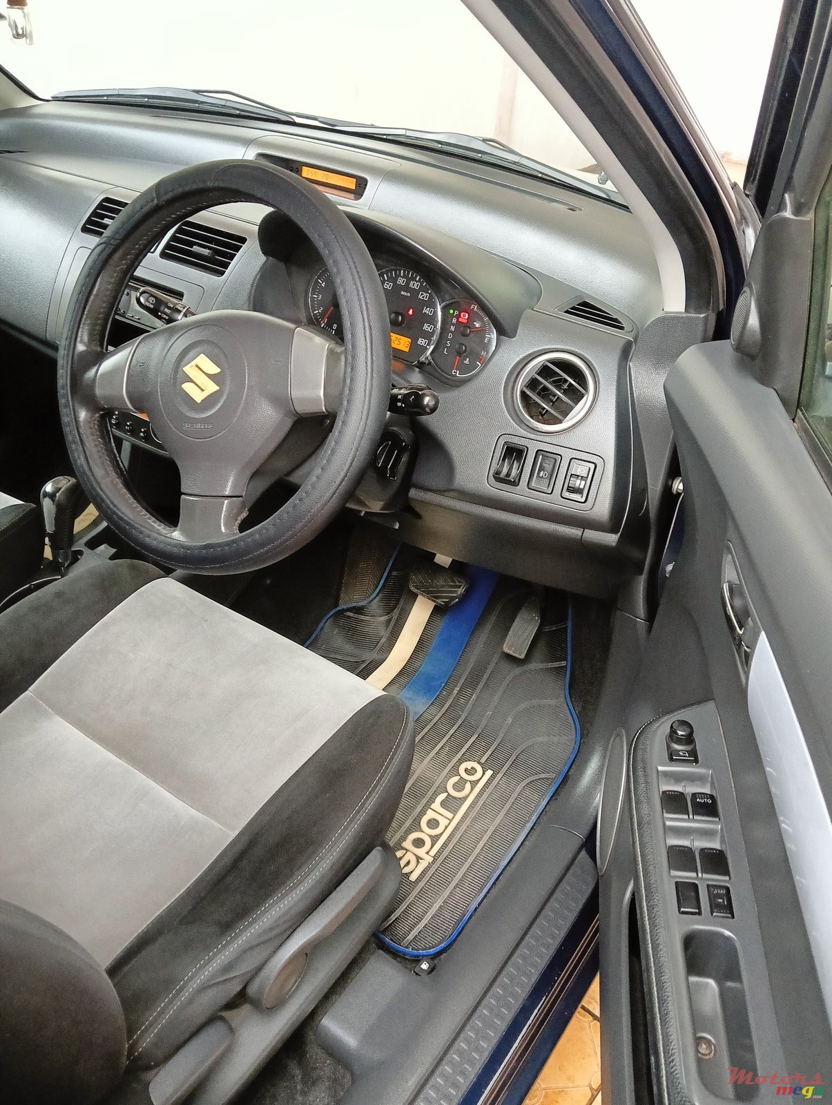 2008' Suzuki Swift photo #7