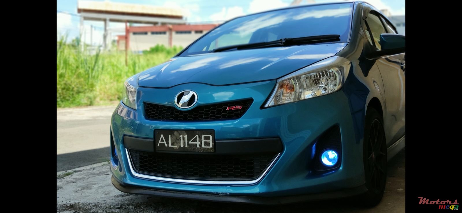2012' Toyota Vitz Rs version photo #1