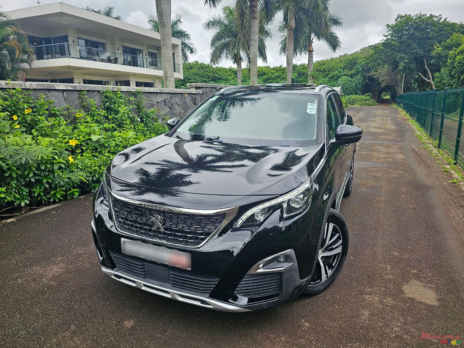 2020' Peugeot 3008 Allure 1.2T photo #1