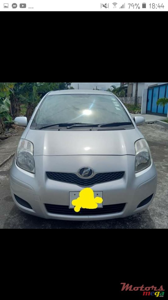 2008' Toyota Vitz photo #5