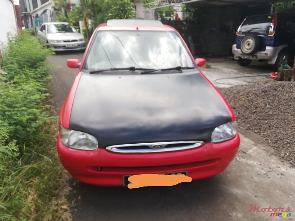 1998' Ford Escort photo #2