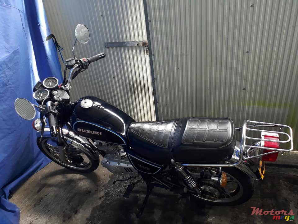 2011' Suzuki GN photo #5