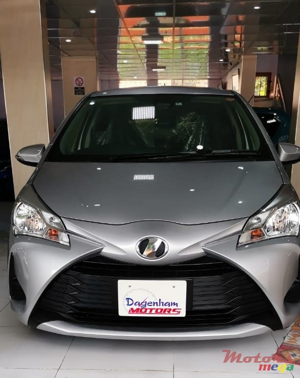 2018' Toyota Vitz photo #1