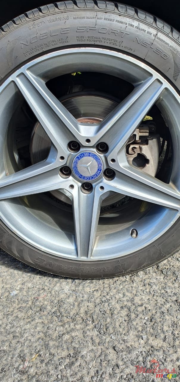 2017' Mercedes-Benz C-Class photo #3