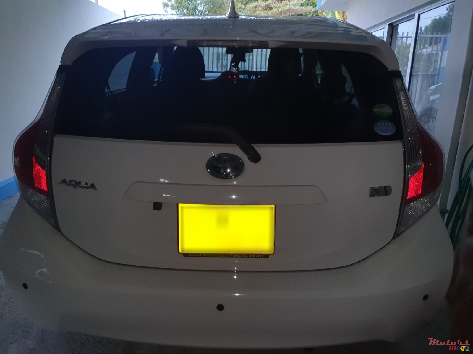 2016' Toyota Aqua photo #2