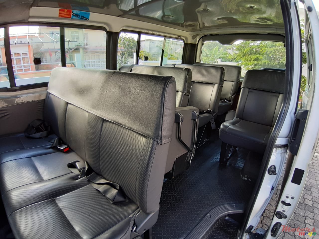 2012' Toyota HiAce photo #4