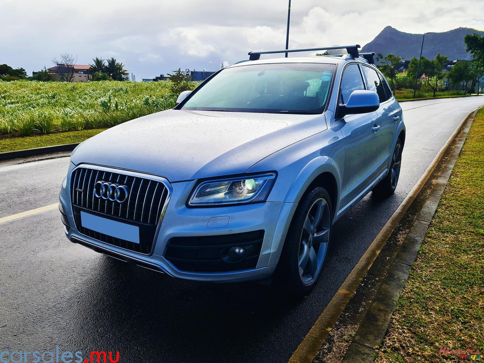 2014' Audi Q5 S-Line Off Road Edition photo #2