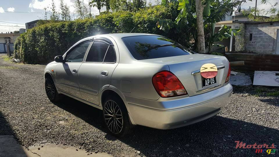 2005' Nissan photo #2