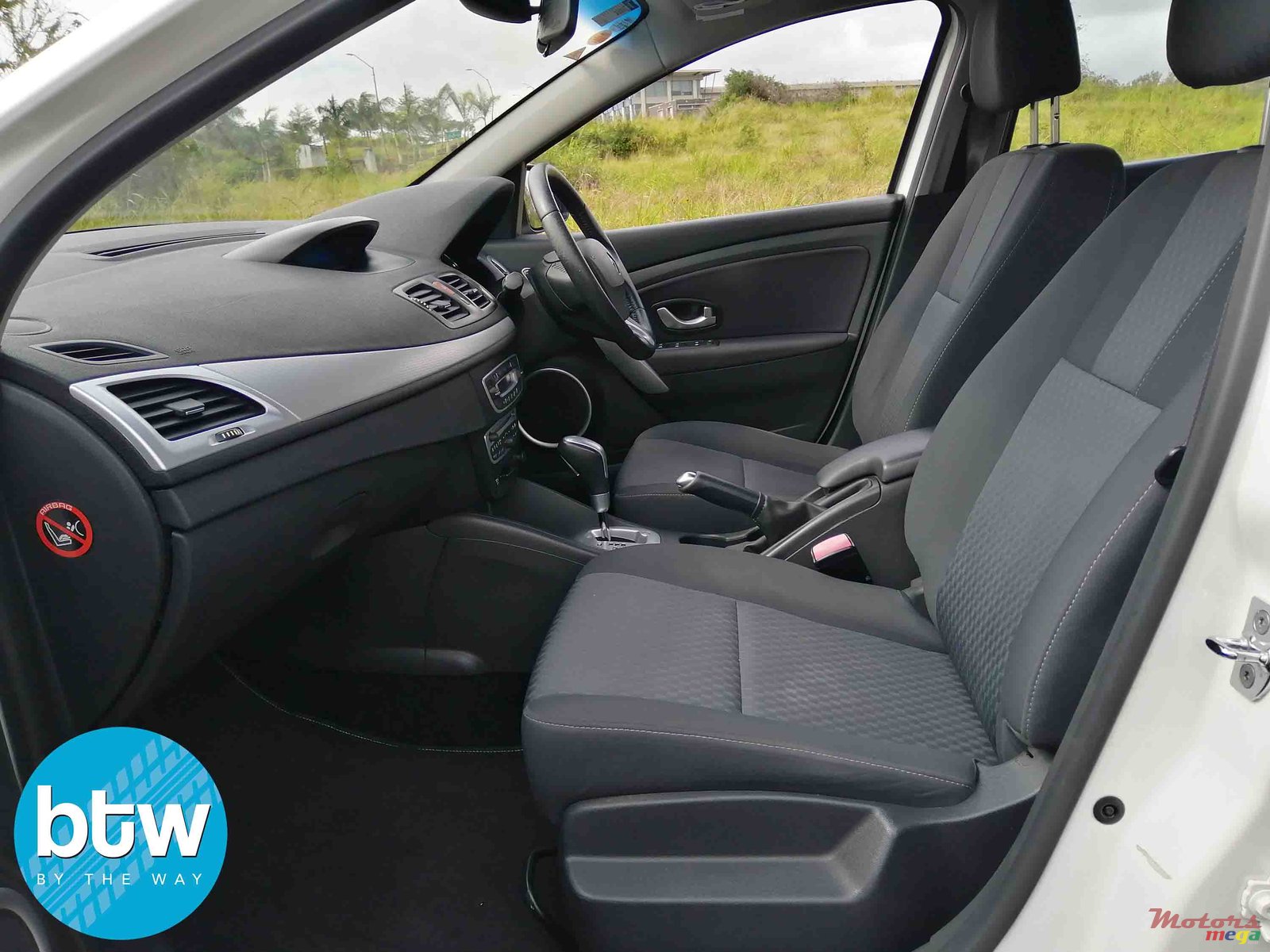 2012' Renault Fluence Automatic photo #4