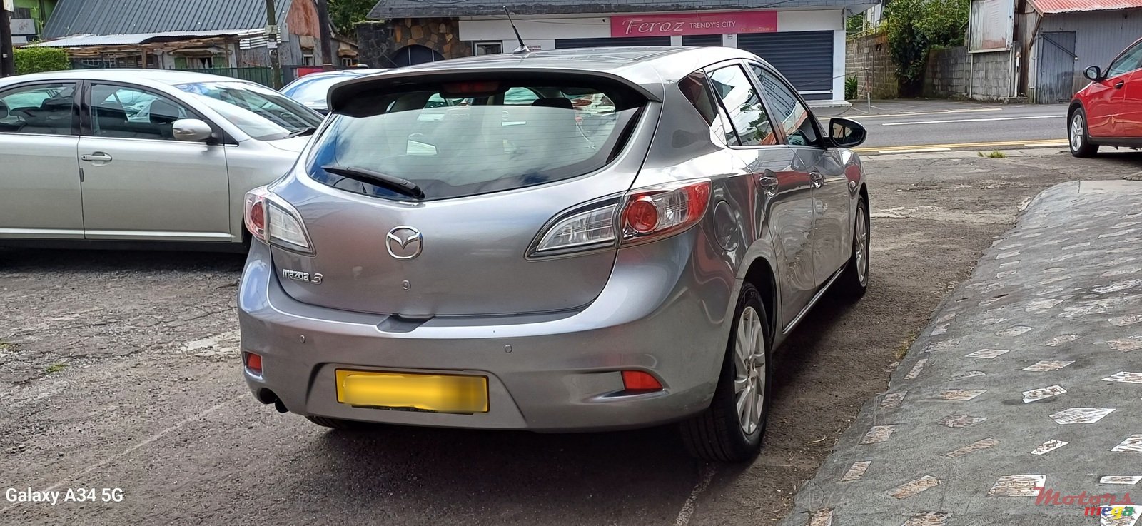 2013' Mazda 3 photo #4