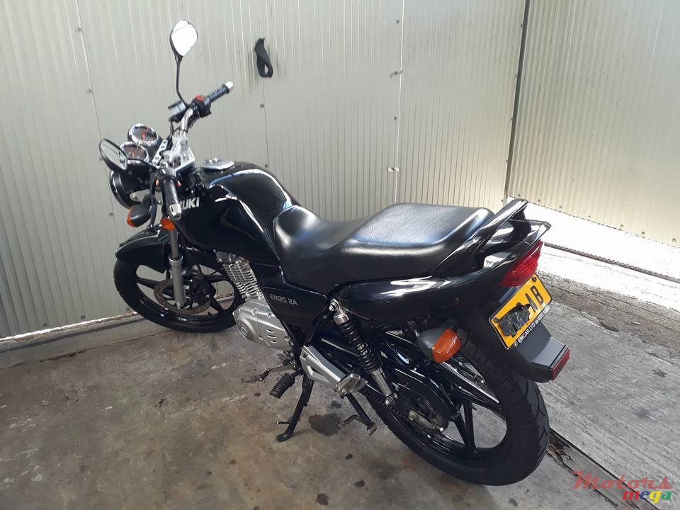 2016' Suzuki EN125 photo #5