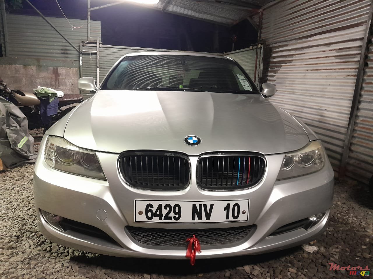 2010' BMW 3 Series photo #5