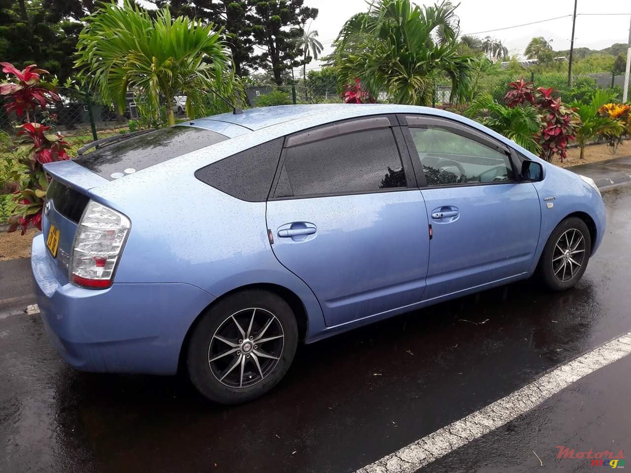 2008' Toyota Prius photo #2