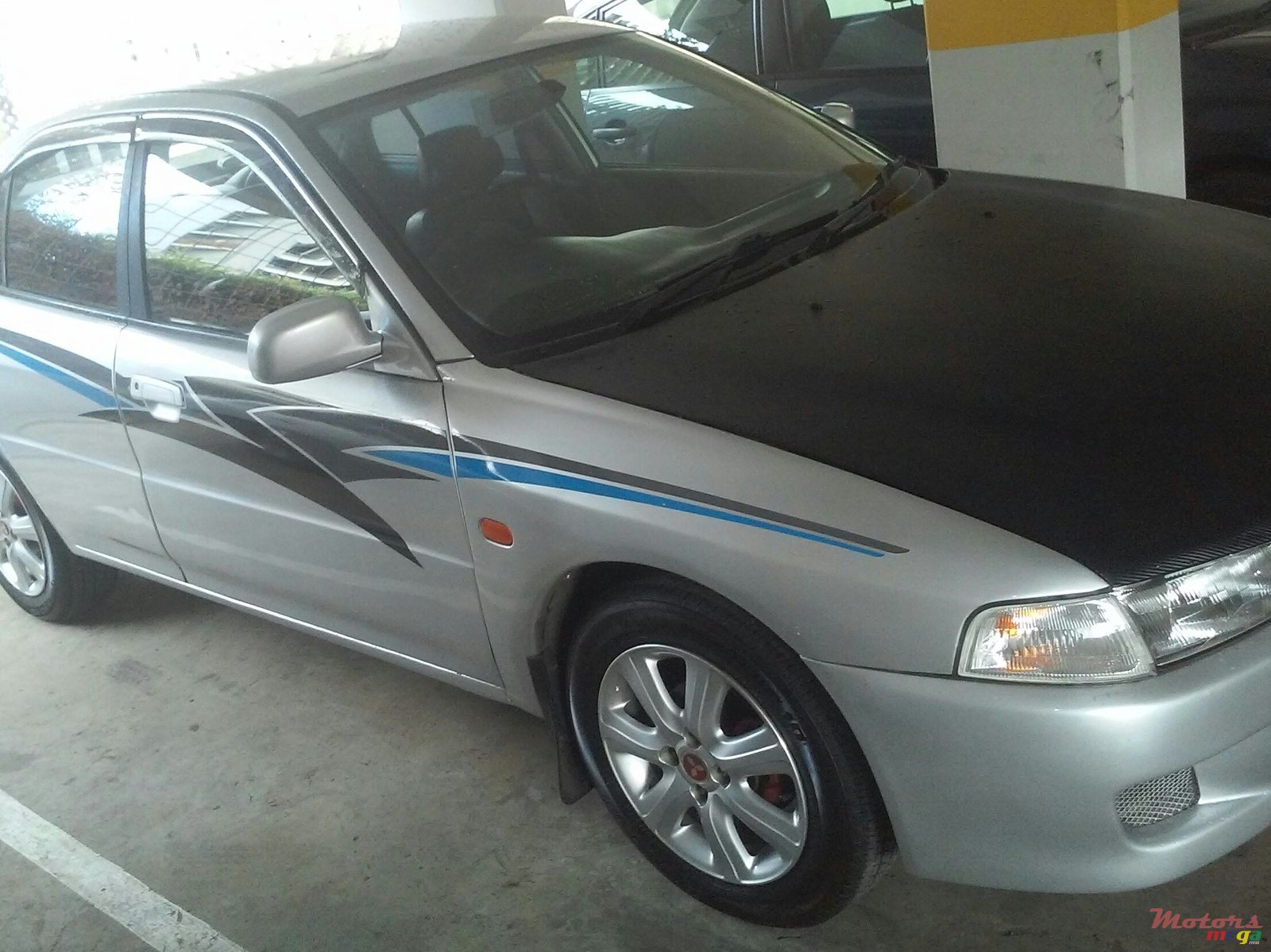 1997' Mitsubishi Lancer photo #1