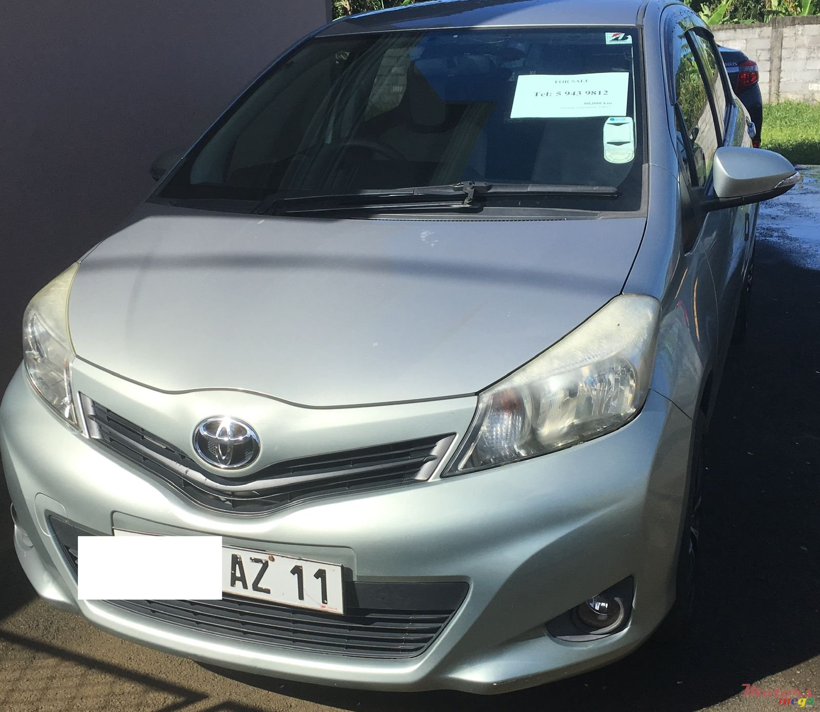 2011' Toyota Vitz photo #3