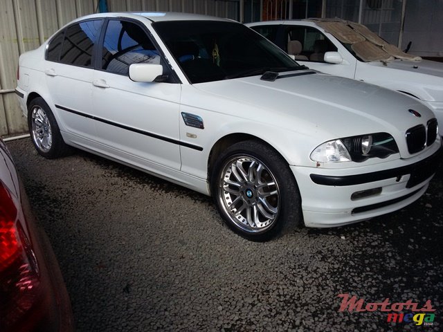 2000' BMW 318 photo #2