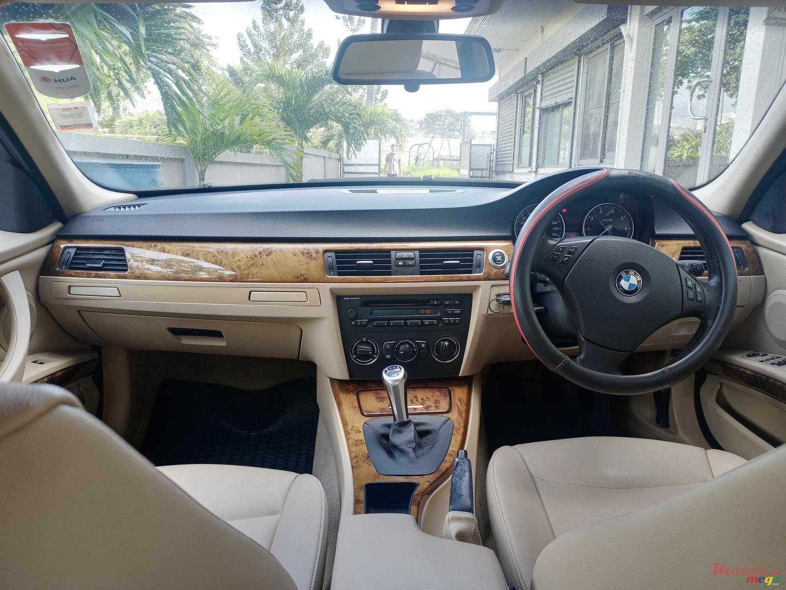 2008' BMW 320 photo #7