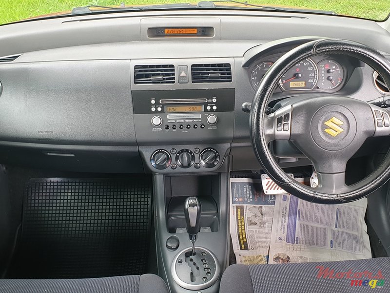 2005' Suzuki Swift 1.5 DOHC photo #6