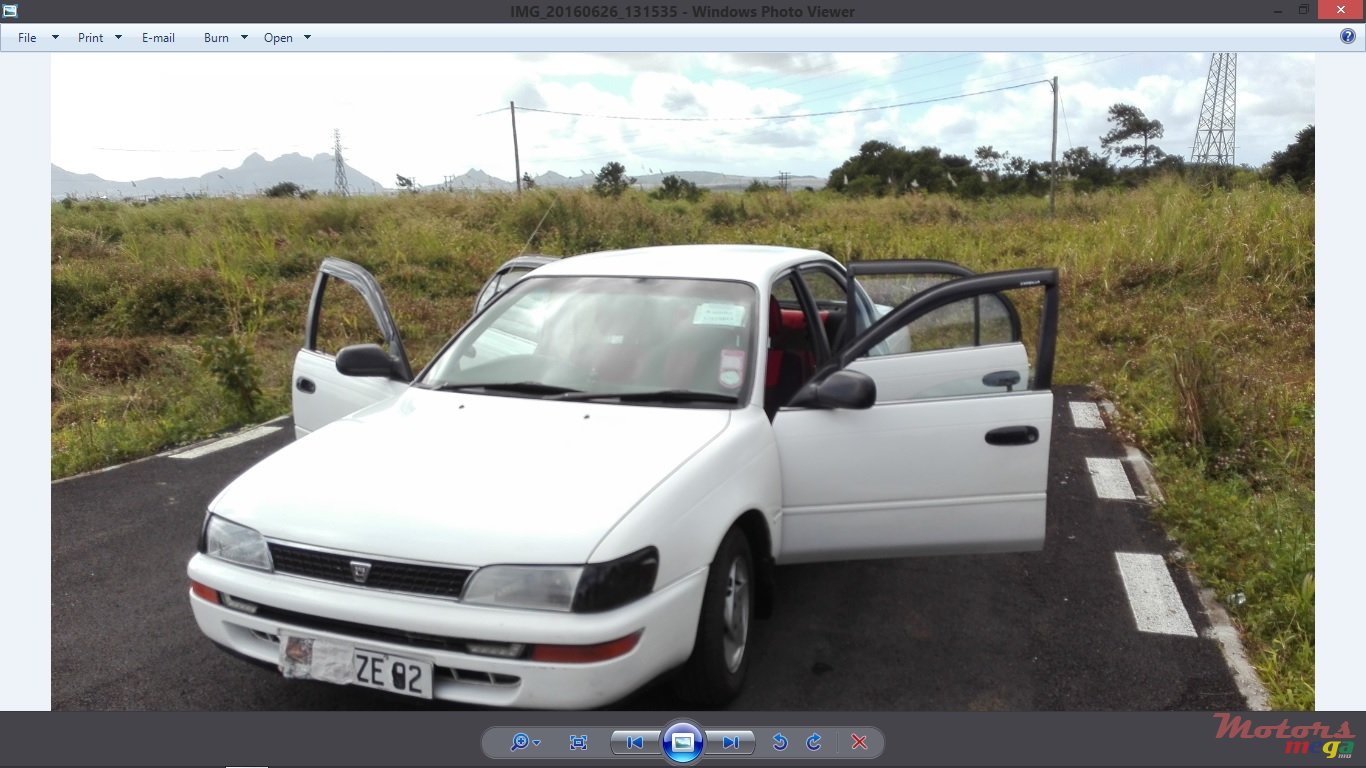 1992' Toyota Corolla E101 photo #1