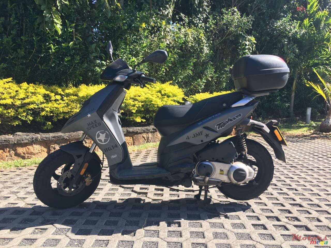 2015' Piaggio Typhoon 125 photo #2