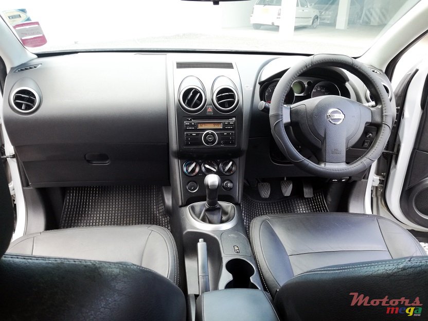 2010' Nissan Qashqai Manual 1.5L photo #3