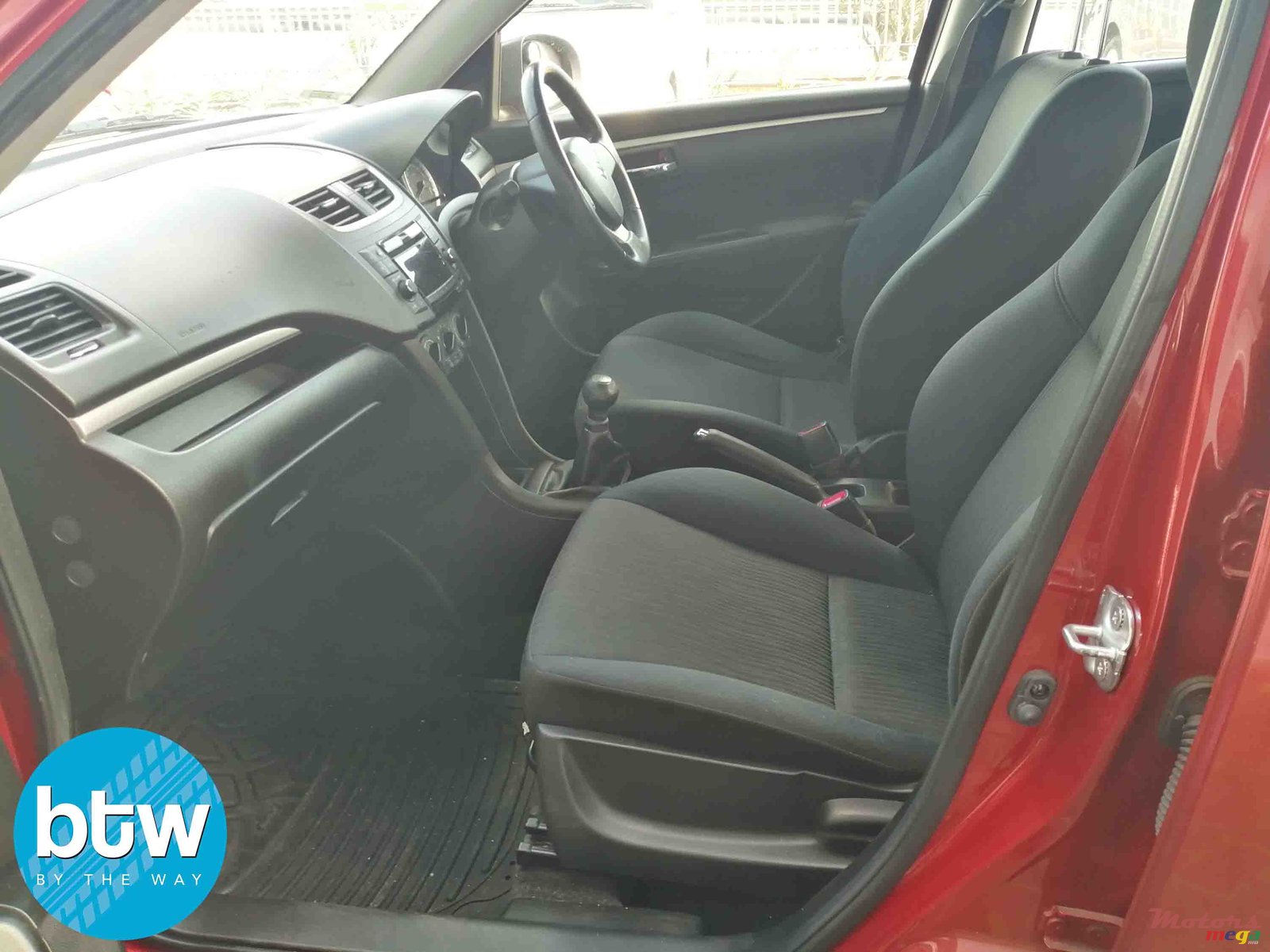 2013' Suzuki Swift Japan photo #3