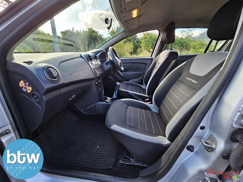 2018' Renault Sandero StepWay photo #4