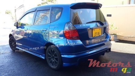 2006' Honda Fit photo #2