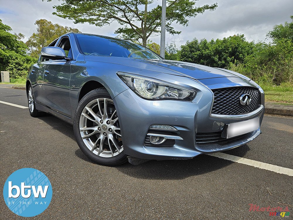 2017' Infiniti Q50 photo #1