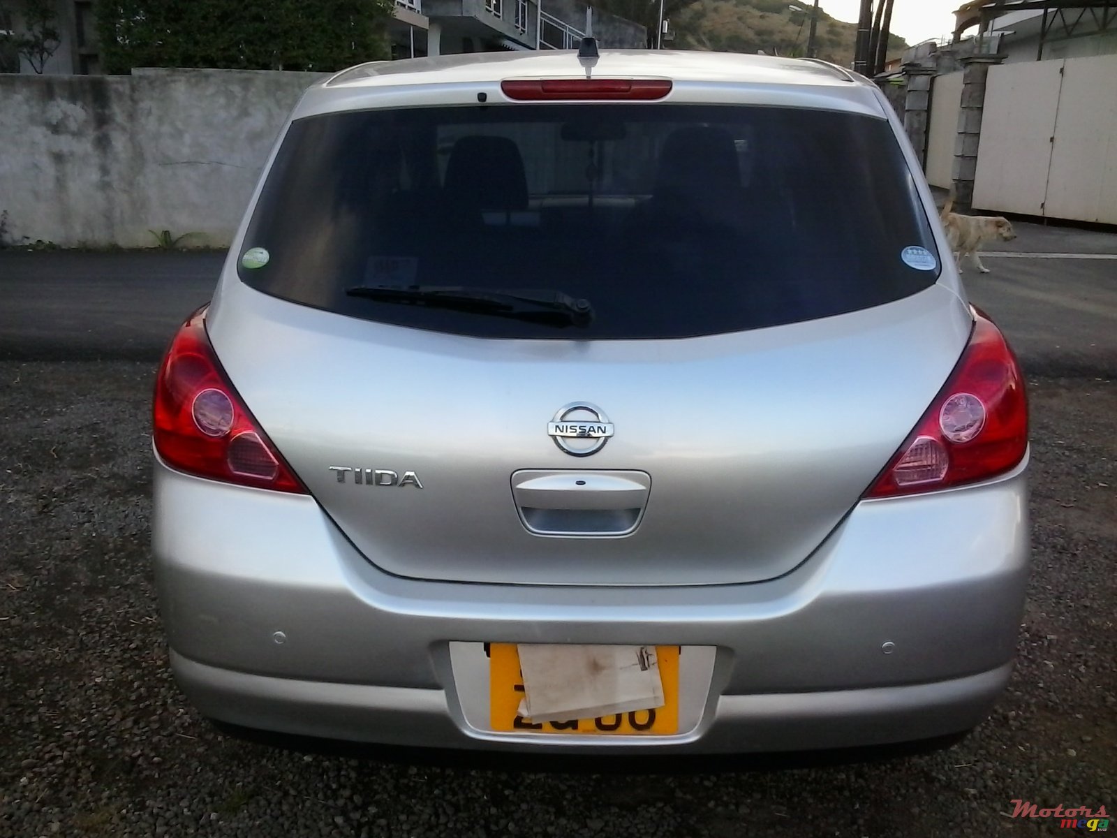 2006' Nissan Tiida photo #2