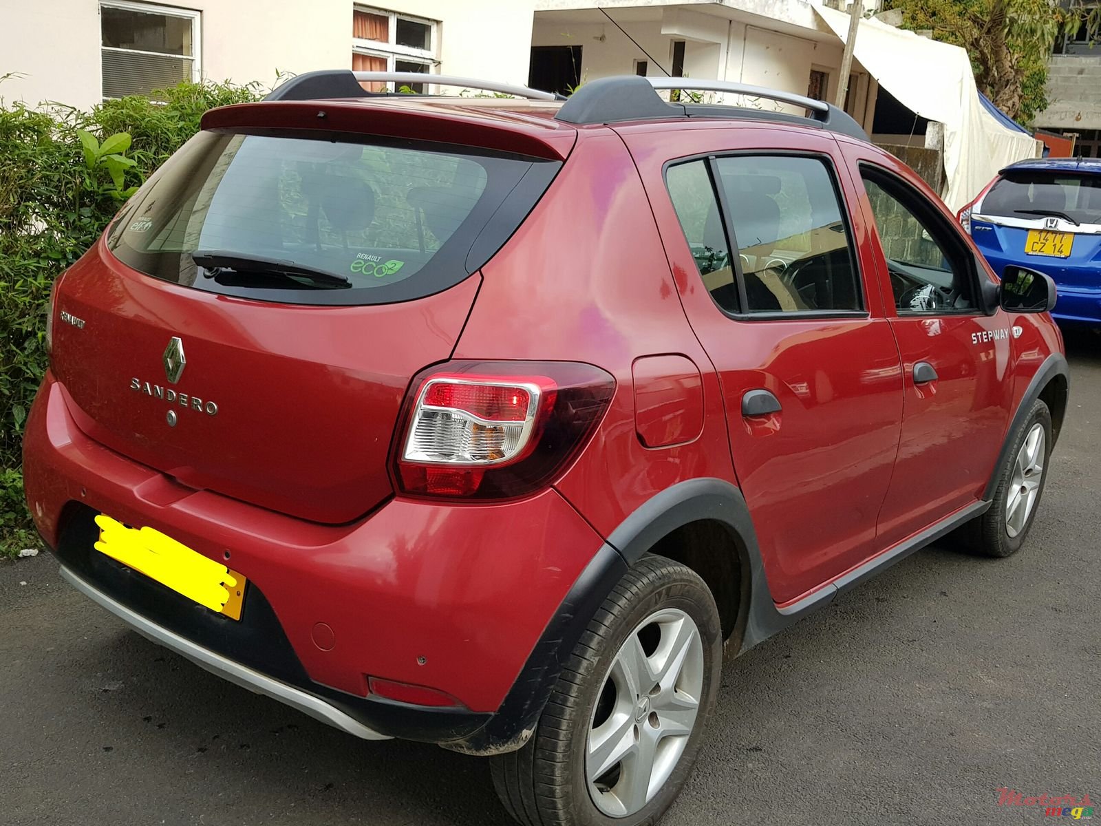2014' Renault Sandero StepWay Turbo 1.0 photo #2