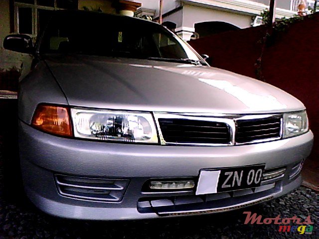 2000' Mitsubishi Lancer mx photo #1