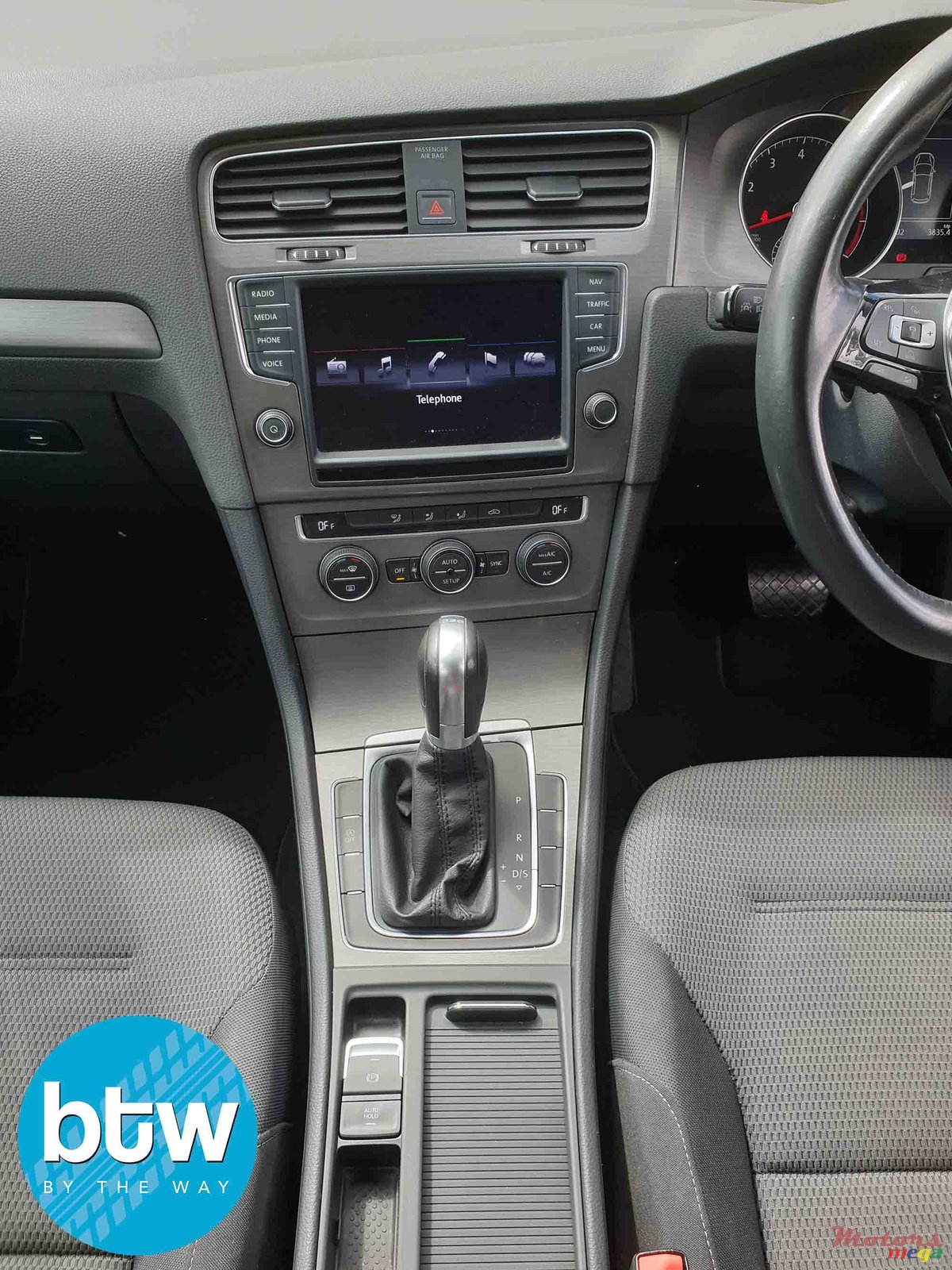 2014' Volkswagen Golf 7 Tsi Bluemotion photo #5