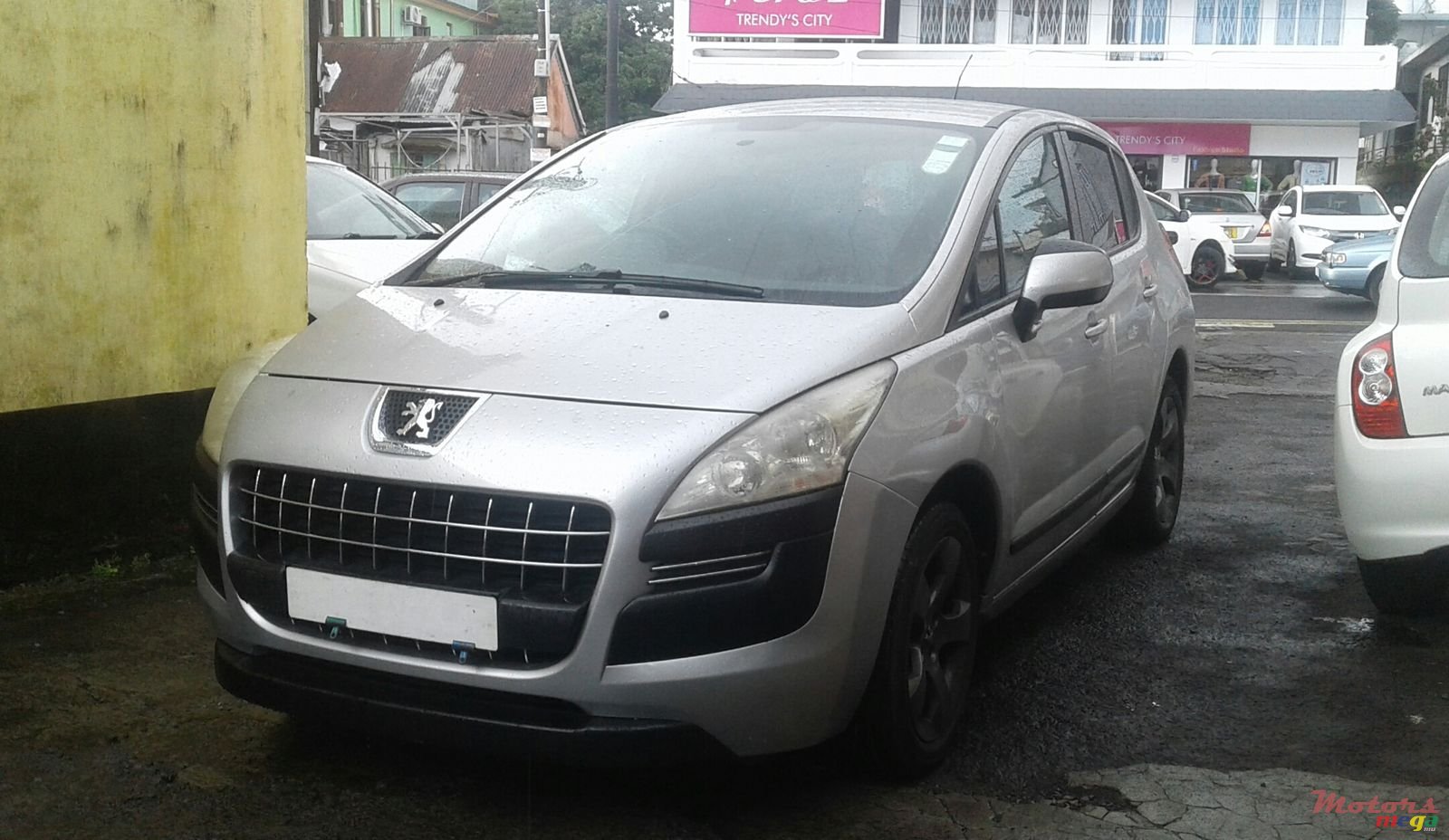 2010' Peugeot 3008 photo #1