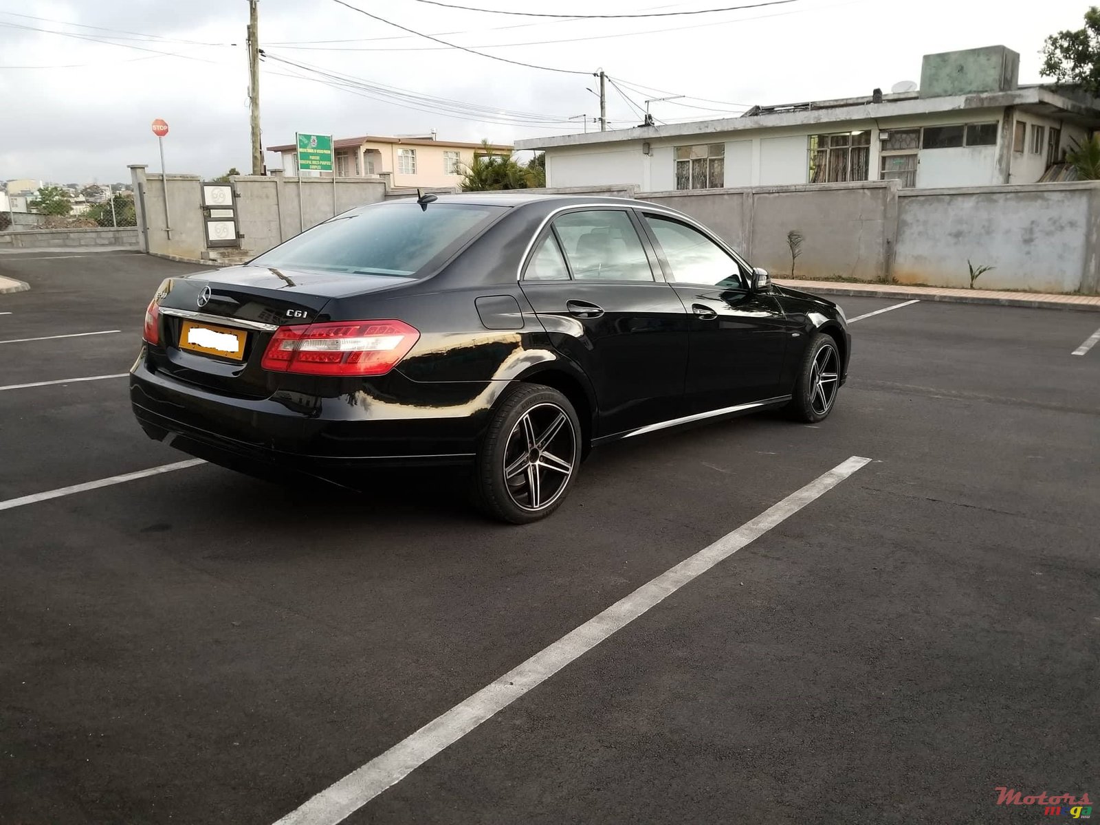 2010' Mercedes-Benz E-Class photo #4