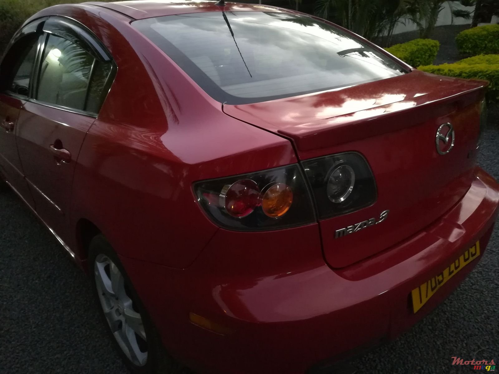 2005' Mazda 3 photo #1