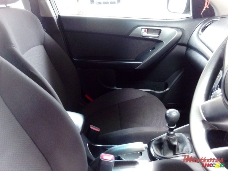 2012' Kia Cerato photo #5