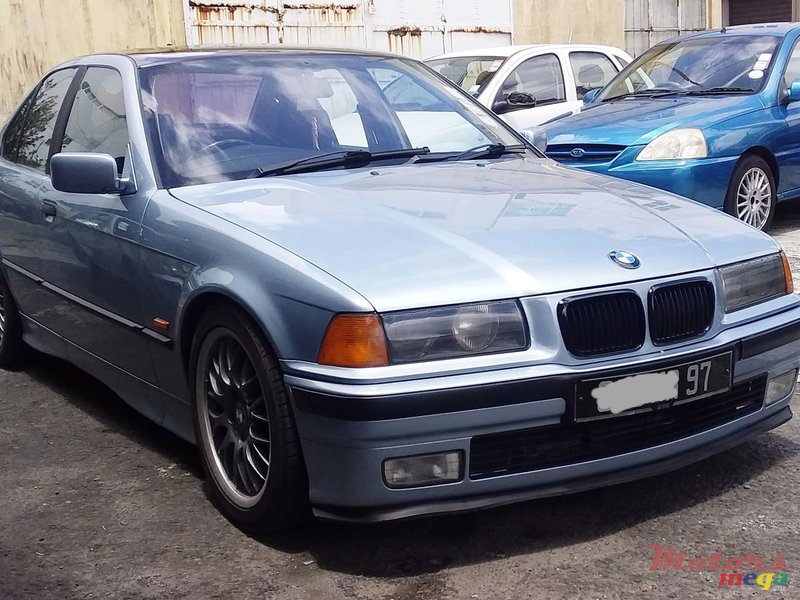 1997' BMW 3 Series 318i photo #1