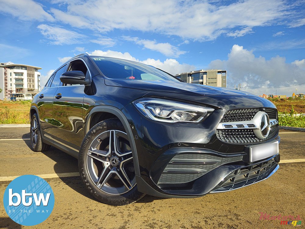 2022' Mercedes-Benz GLA 200 photo #1