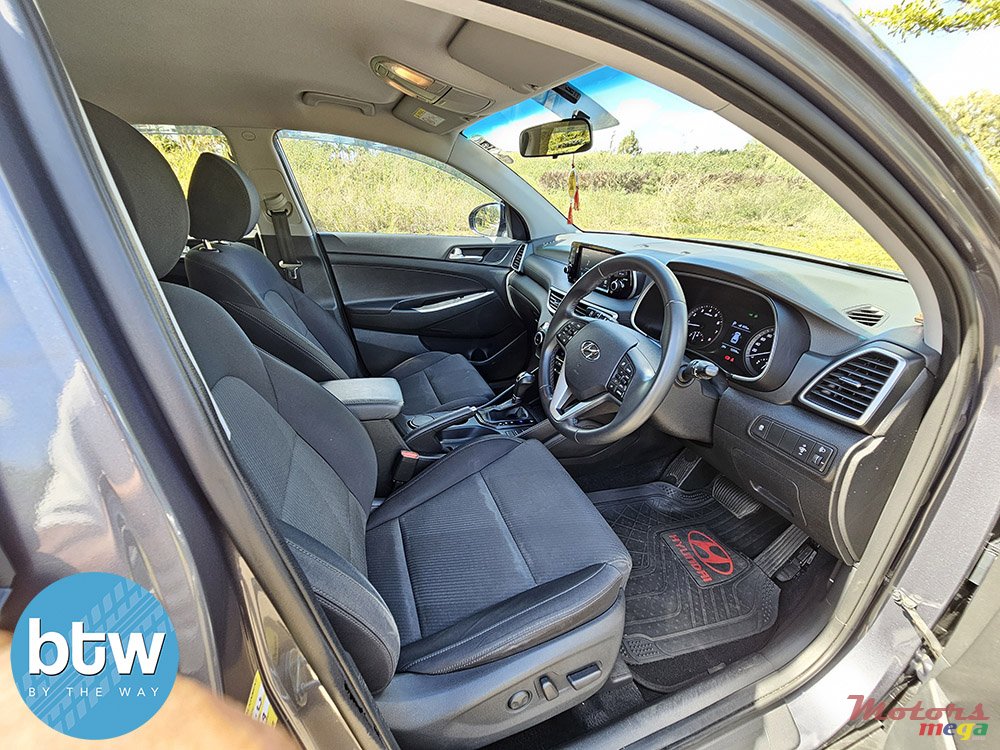 2020' Hyundai Tucson photo #5