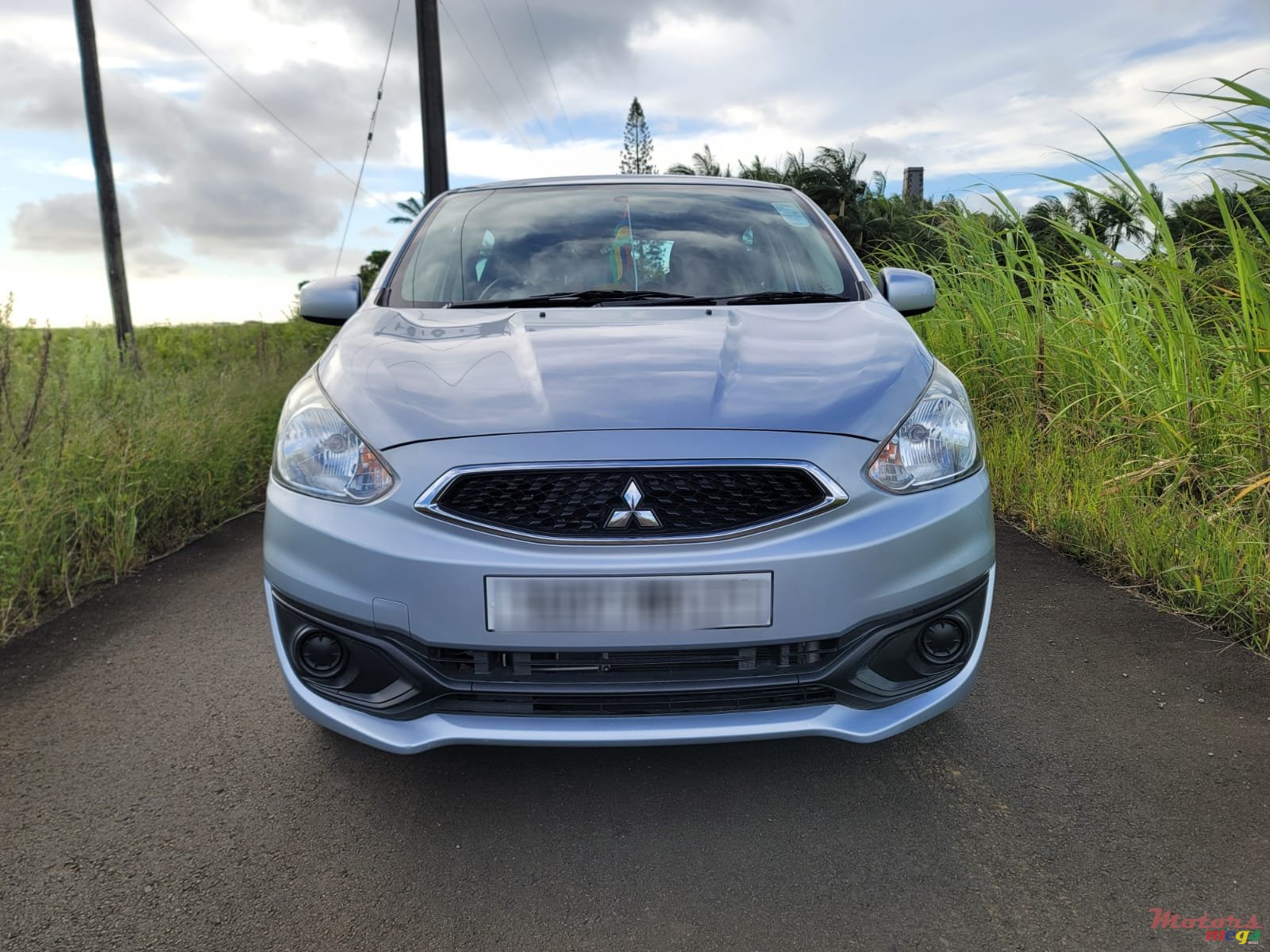 2021' Mitsubishi Mirage photo #1