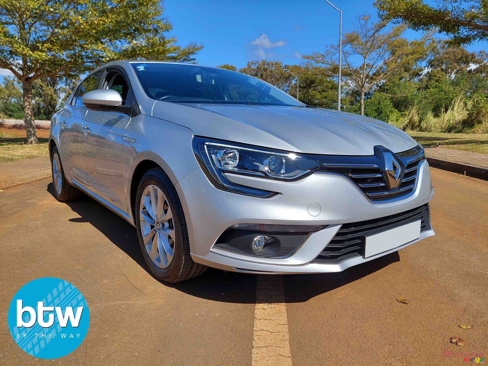 2017' Renault Megane photo #1