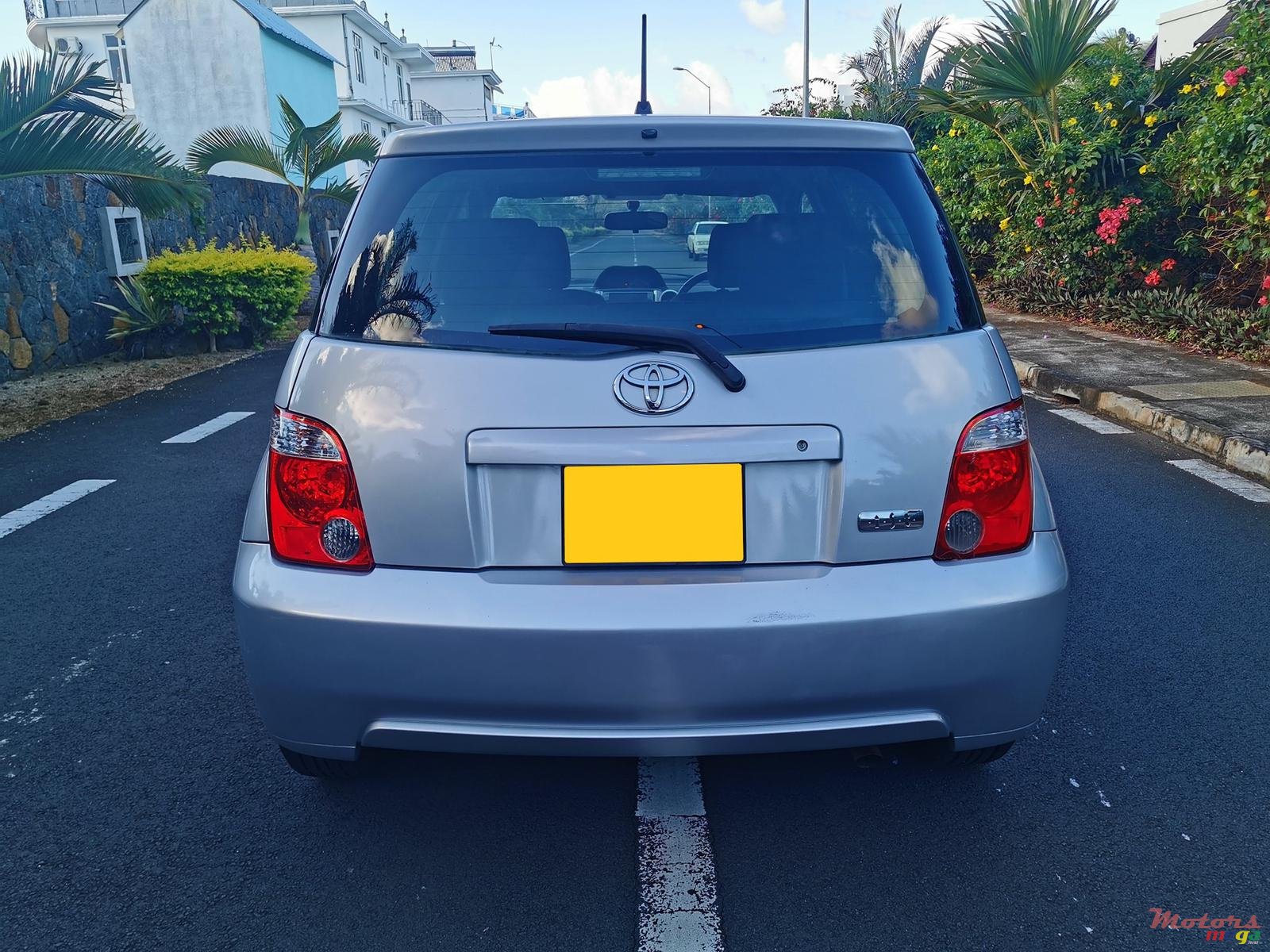 2006' Toyota IST photo #4