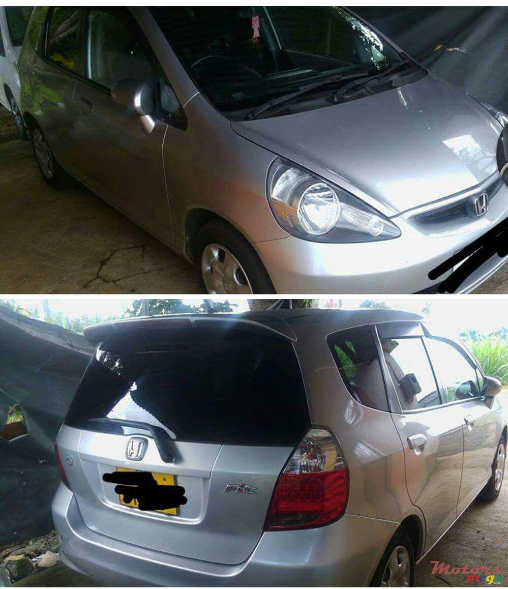 2007' Honda Fit photo #1