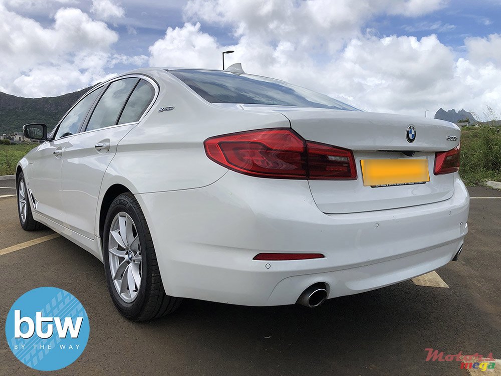 2017' BMW 530 530e photo #3