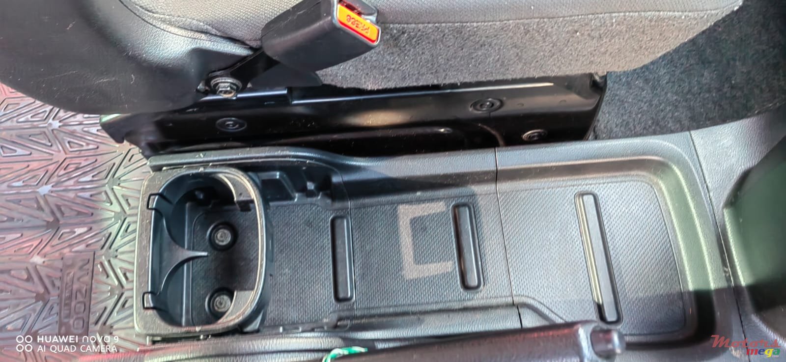 2012' Nissan NV200 photo #6