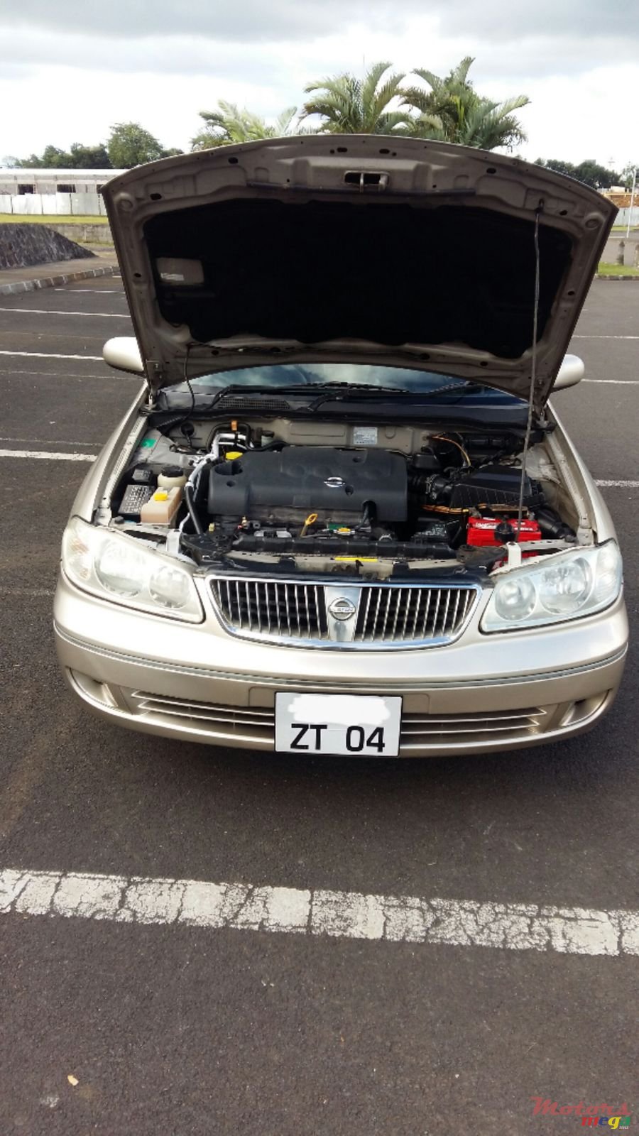 2004' Nissan Sunny photo #3