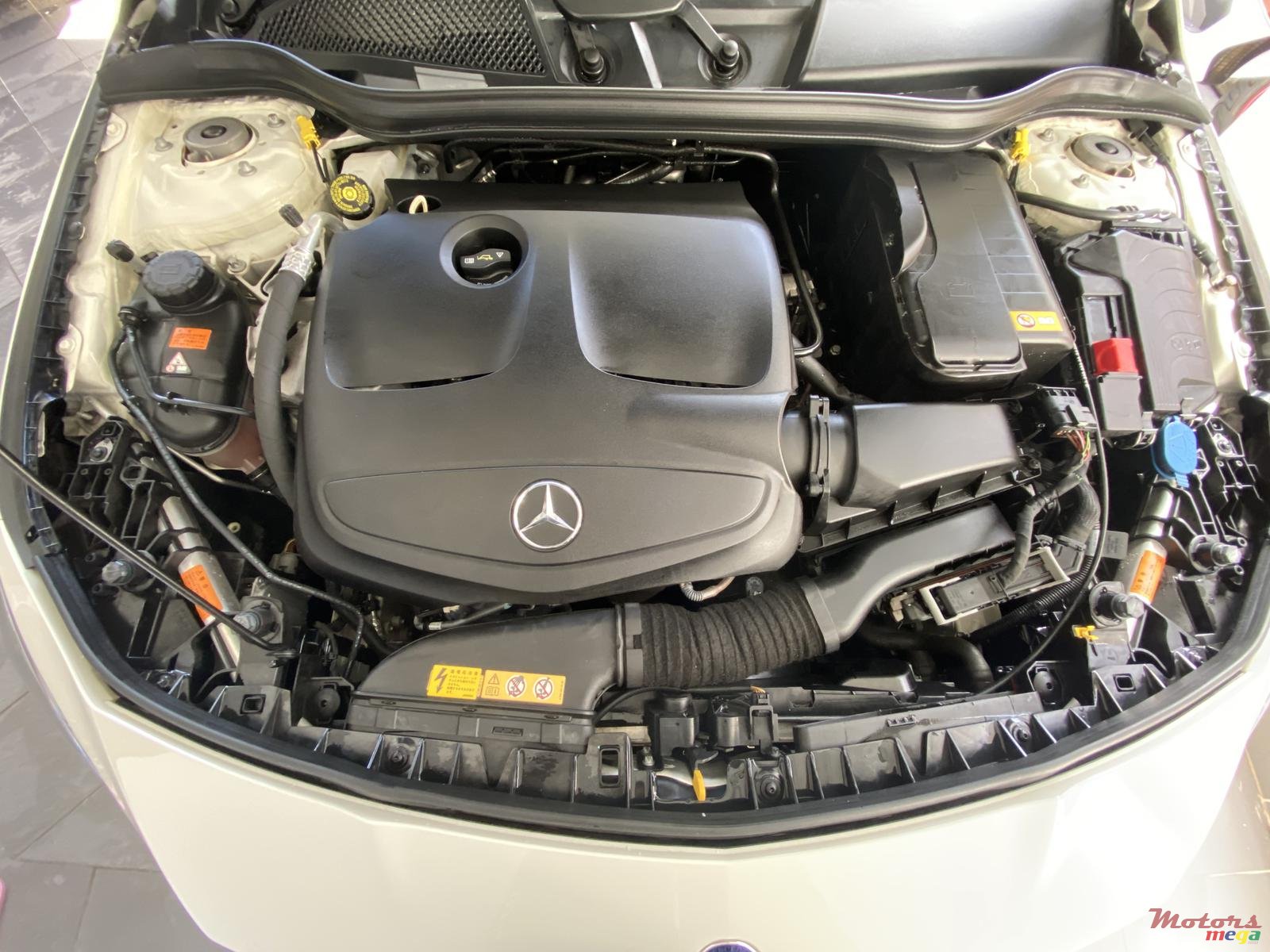 2015' Mercedes-Benz CLA 180 photo #3