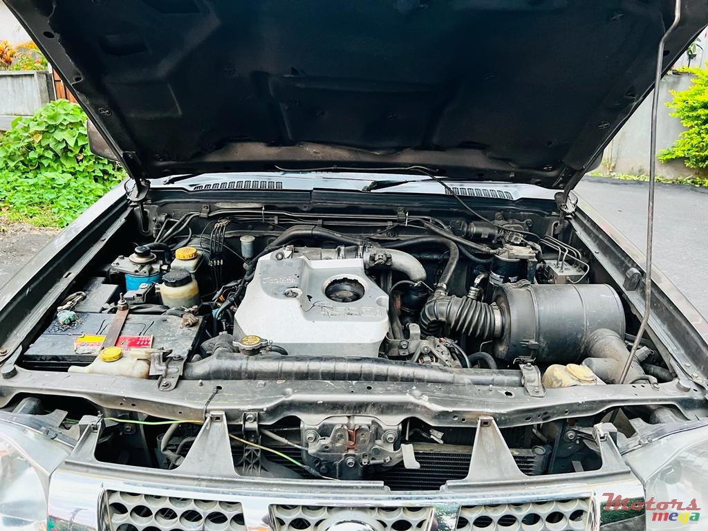 2009' Nissan Hardbody photo #3