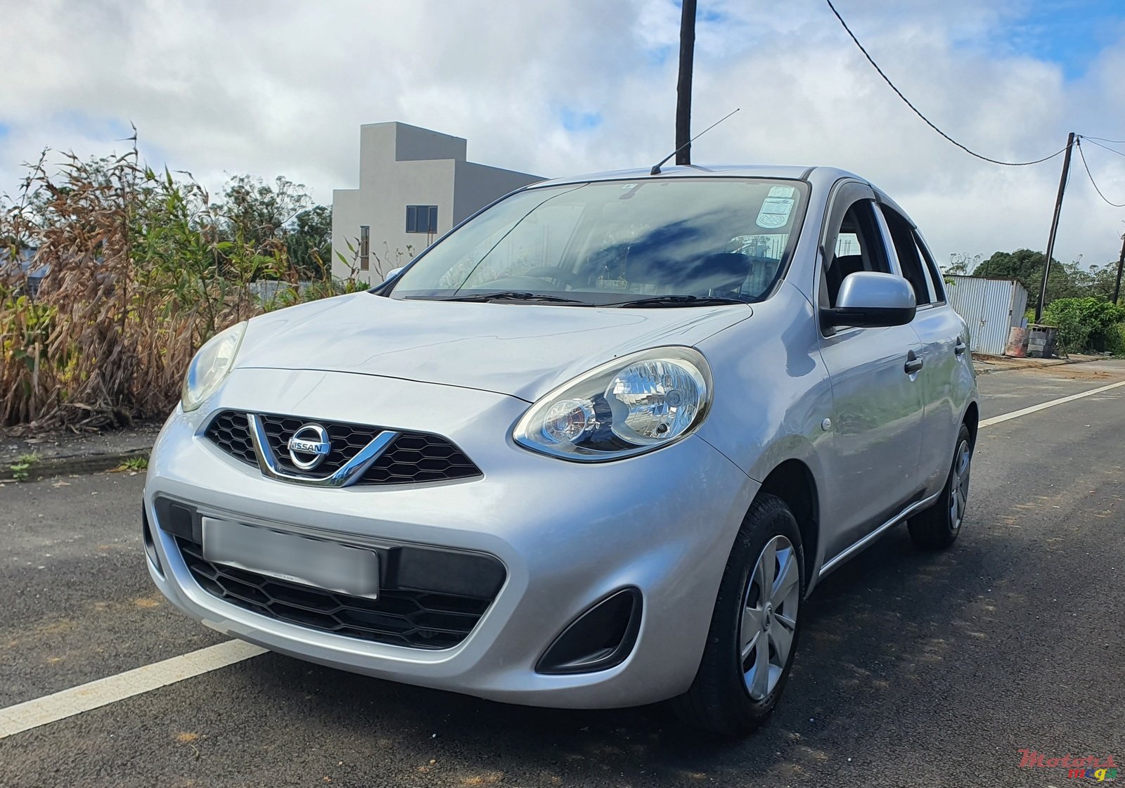 2015' Nissan March photo #1